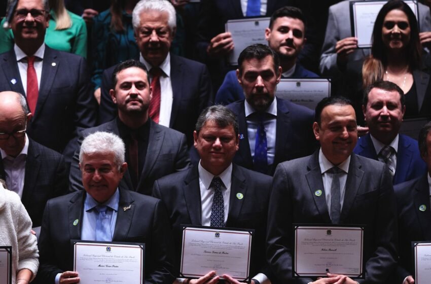  São Paulo: governador e deputados federais e estaduais são diplomados