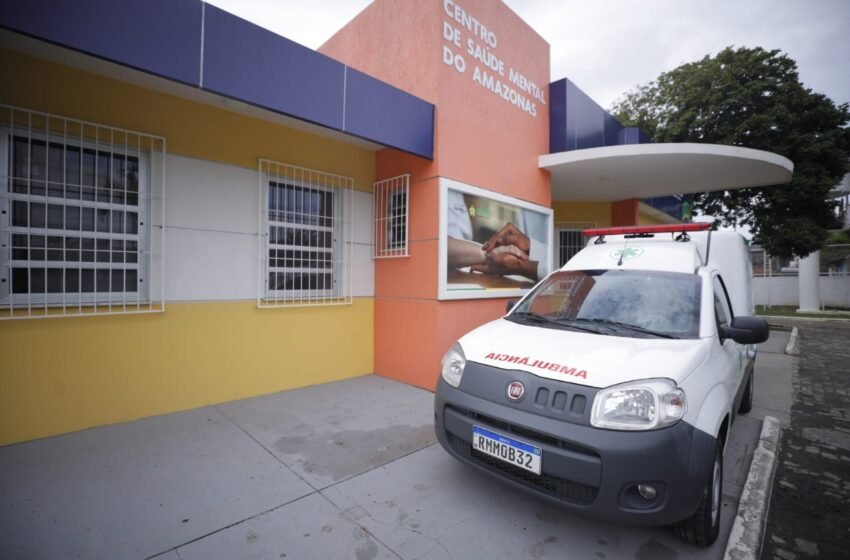  SES-AM entrega ambulância para Centro de Saúde Mental do Amazonas