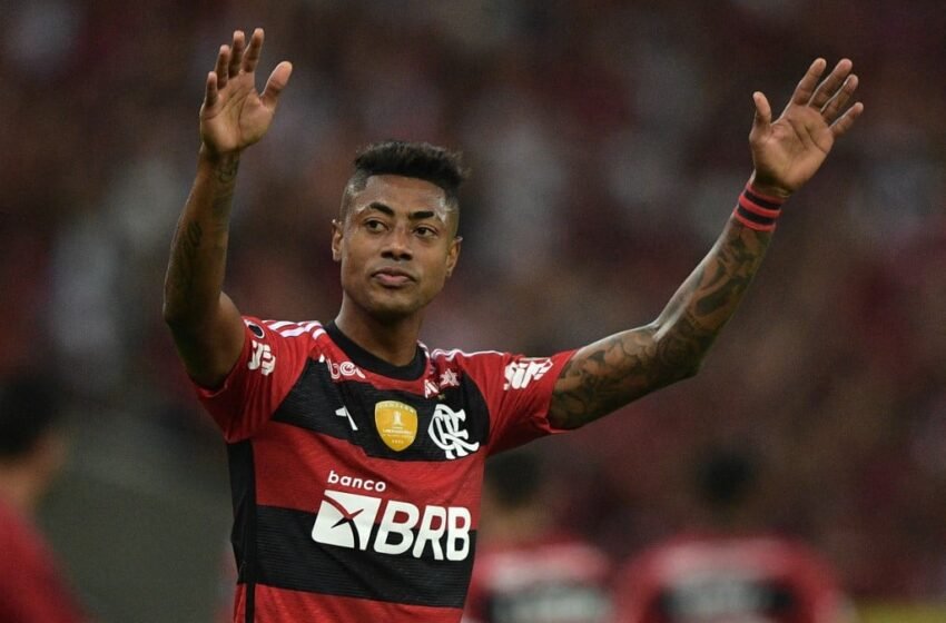  Bruno Henrique não esconde alegria em voltar a marcar na Libertadores: ‘Me identifico’