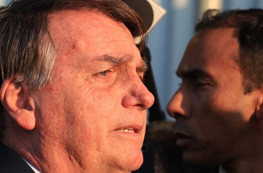  Bolsonaro diz ao STF que seria “ilógico” pedir asilo a embaixador