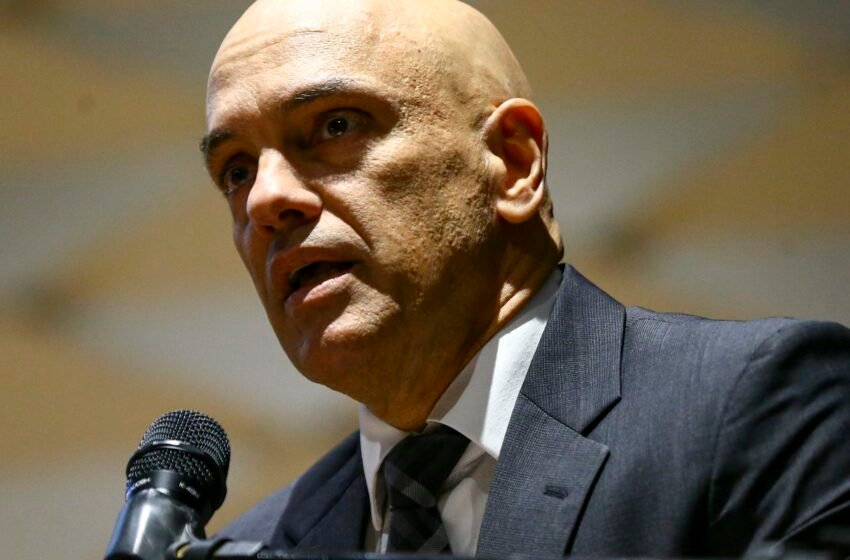  Moraes dá prazo de 5 dias para PGR opinar sobre Bolsonaro em embaixada