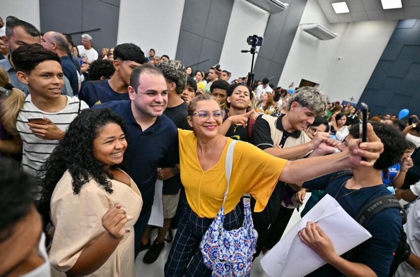  David Almeida tem 76% de aprovação e segue líder das intenções de votos em Manaus, mostra Pesquisa Quaest