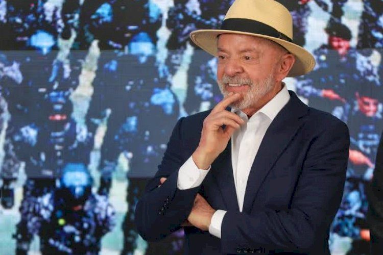 Lula defende acabar com fundo eleitoral para Brasil ter "política sadia"