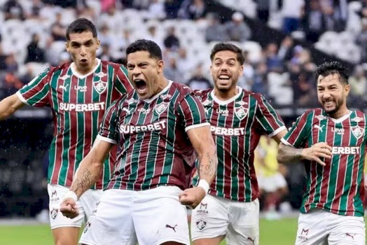 Pela 28ª rodada do Brasileiro série A. Fluminense vence Corinthians fora de casa e volta ao G-4 do Brasileirão