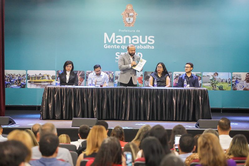 Prefeitura de Manaus lança Plano de Integridade e Manual dos Profissionais da Educação
