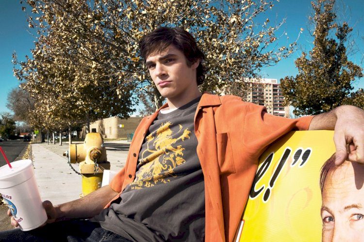 Ator RJ Mitte, de 'Breaking Bad', morre aos 34 anos
