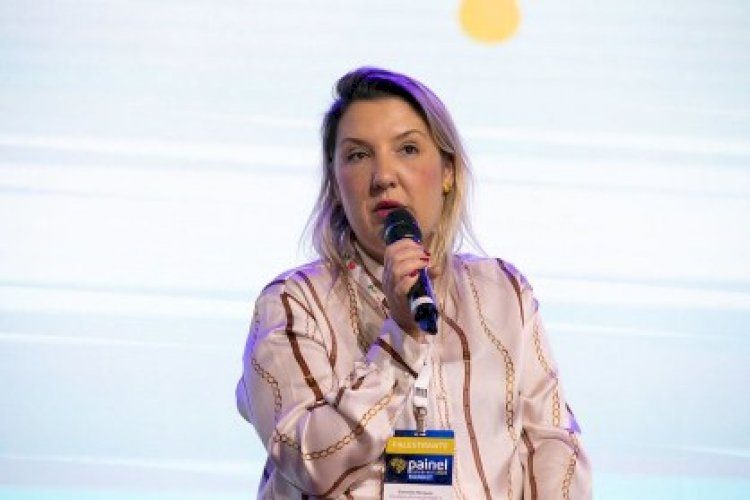 Coordenadora econômica de Flávio Bolsonaro já promete “tesouraço” nos moldes de Milei