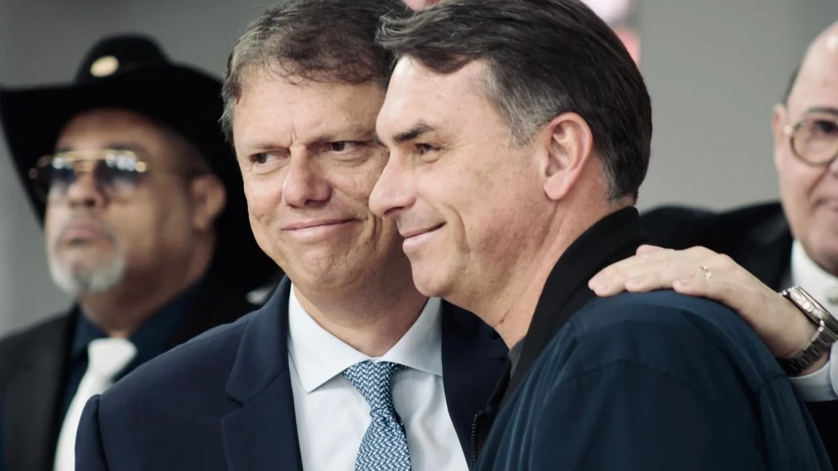 Democracia e respeito às urnas devem ser mantidos pela oposição, declara Tarcísio de Freitas