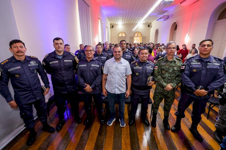 Governador Roberto Cidade oficializa promoção de 316 policiais militares do Amazonas