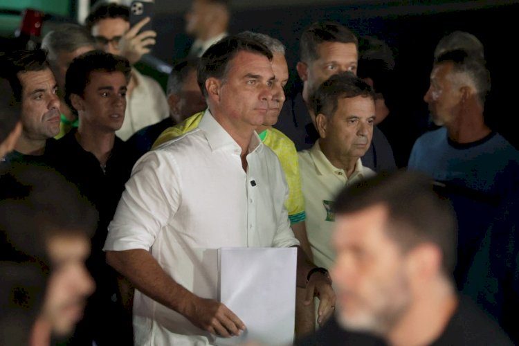 Lideranças do PL entram em campo para convencer Flávio Bolsonaro a reconhecer a derrota o quanto antes