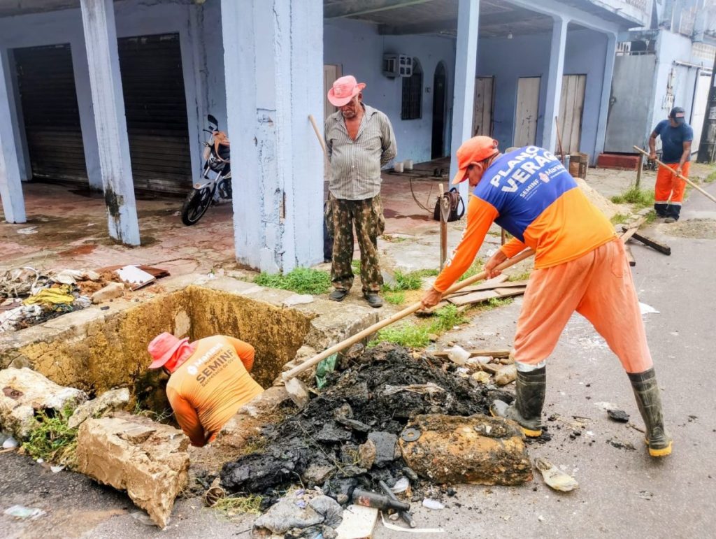 Prefeitura de Manaus desobstrui caixa coletora no bairro Alvorada e reforça prevenção contra alagamentos