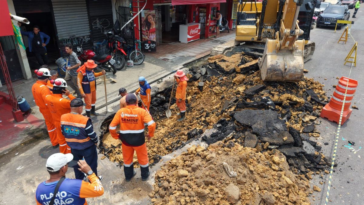 Prefeitura de Manaus mobiliza equipes em obra emergencial para recuperar galeria na avenida Dom Pedro