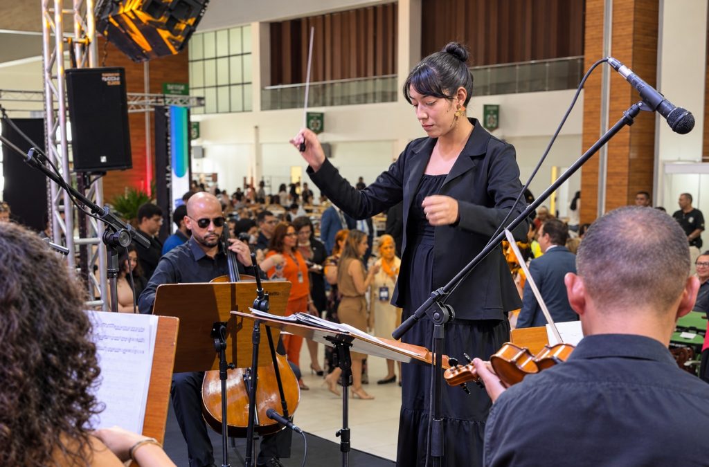 Prefeitura fortalece Orquestra de Câmara de Manaus com chegada de regente assistente venezuelana